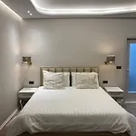 Vila-amo Center *