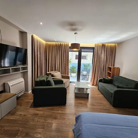 Vila-amo Center تيرانا