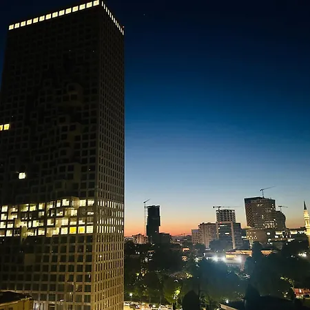 Vila-amo Center * 地拉那