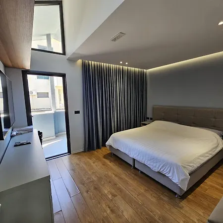 Vila-amo Center טיראנה