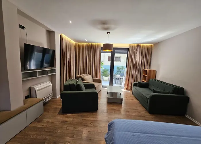 Vila-amo Center Τίρανα